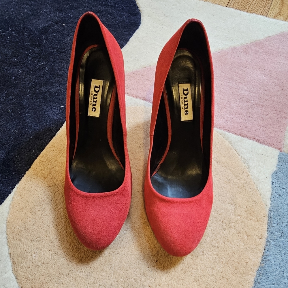 DUNE Red suede pumps